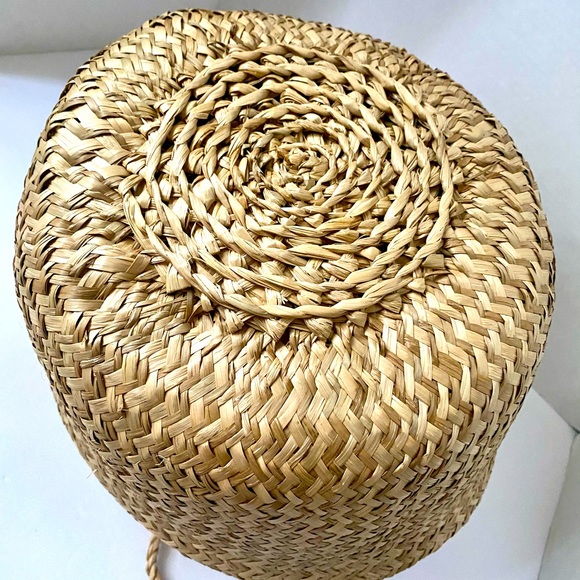 Straw Bucket Tote Tree Pot - Picture 4 of 5